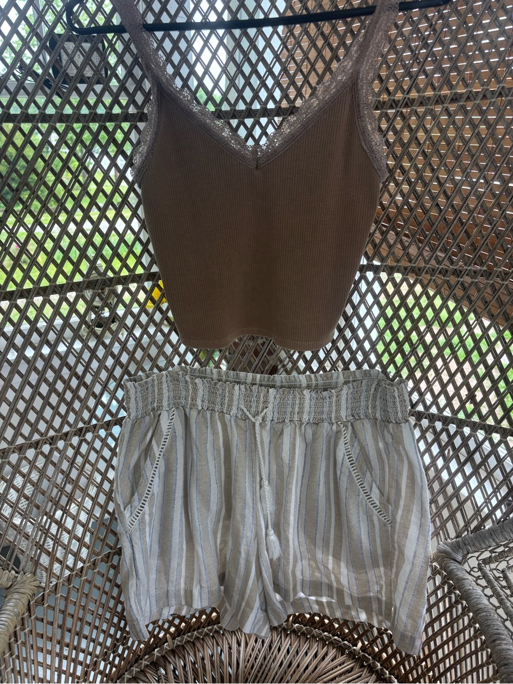 American Eagle Ribbed Lace-Trim Tank in Light Brown bundles w/ cute boho shorts